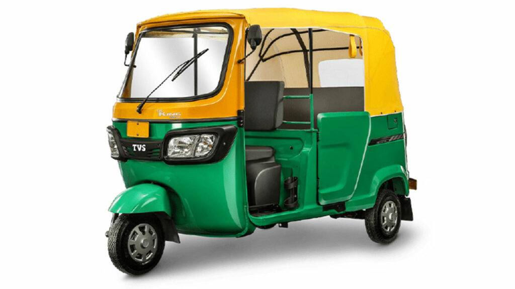 Auto rickshaw driver will enjoy the cooler in the auto